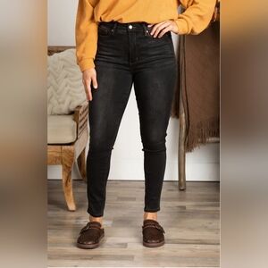 #1681 Judy Blue Black  Skinny Jeans Sz 3/26